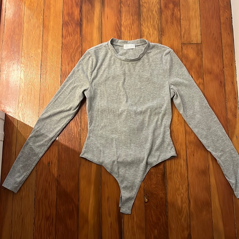Isalis grey body suit backless M